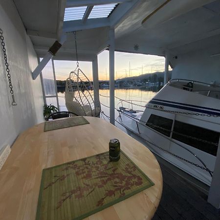 On The Water Boat House Apartment Whangarei Bagian luar foto