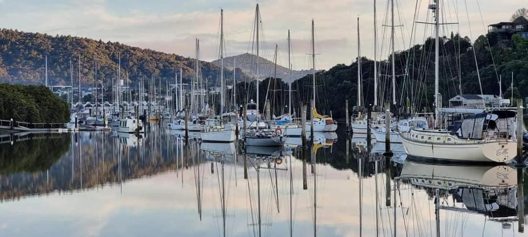 On The Water Boat House Apartment Whangarei Bagian luar foto